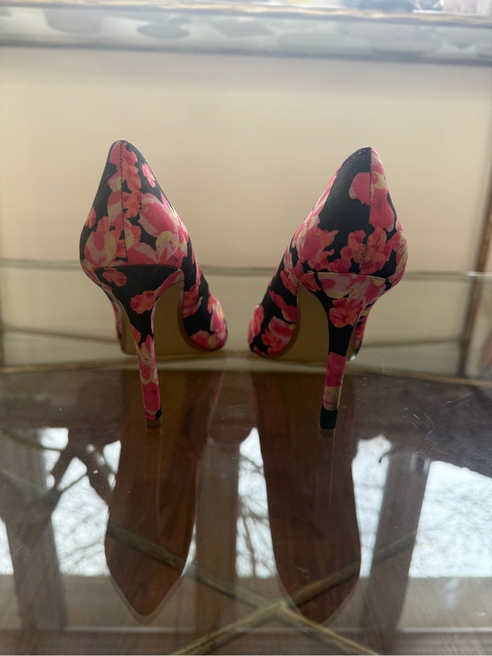 Banana Republic Floral Pink High Heel Pumps Sz 6 - Picture 5 of 8